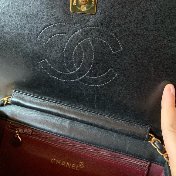 Vintage authentic CHANEL bag - Picture 3 of 6